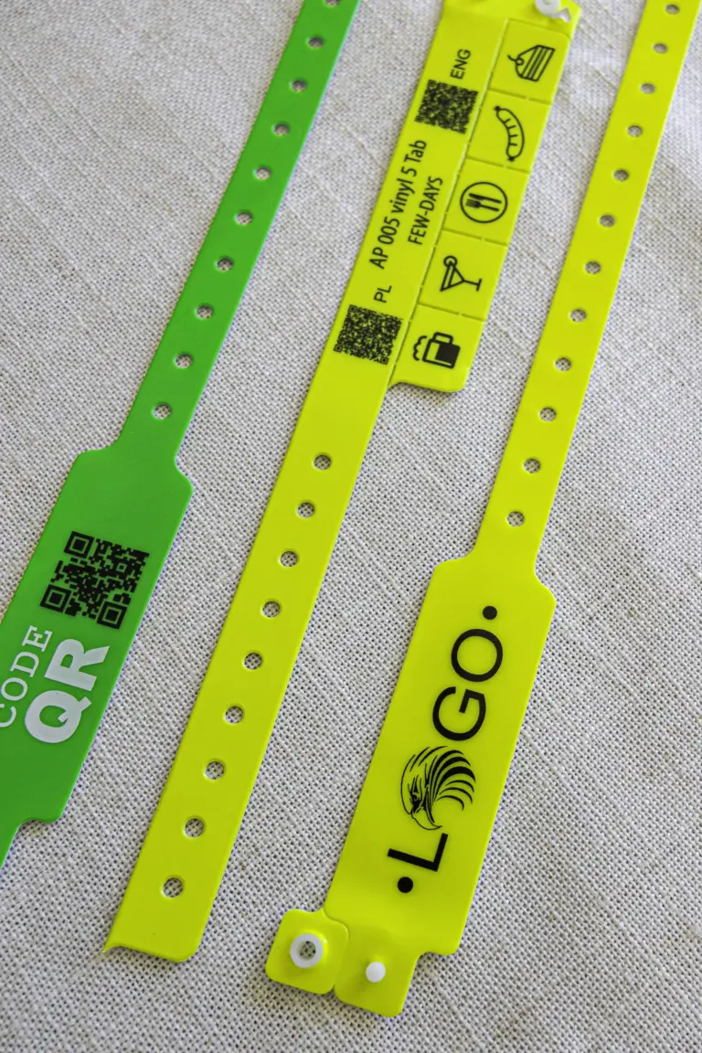 013GMstudio_wLogoband2