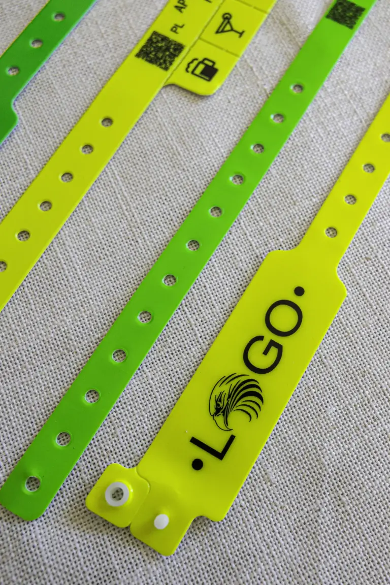 018GMstudio_wLogoband2